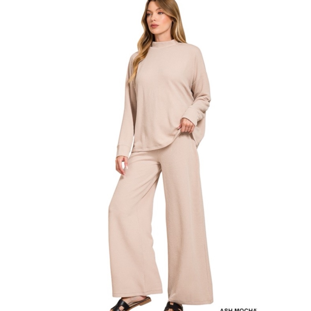 Women's Relaxed Wide-Leg Pant Set in Light Beige